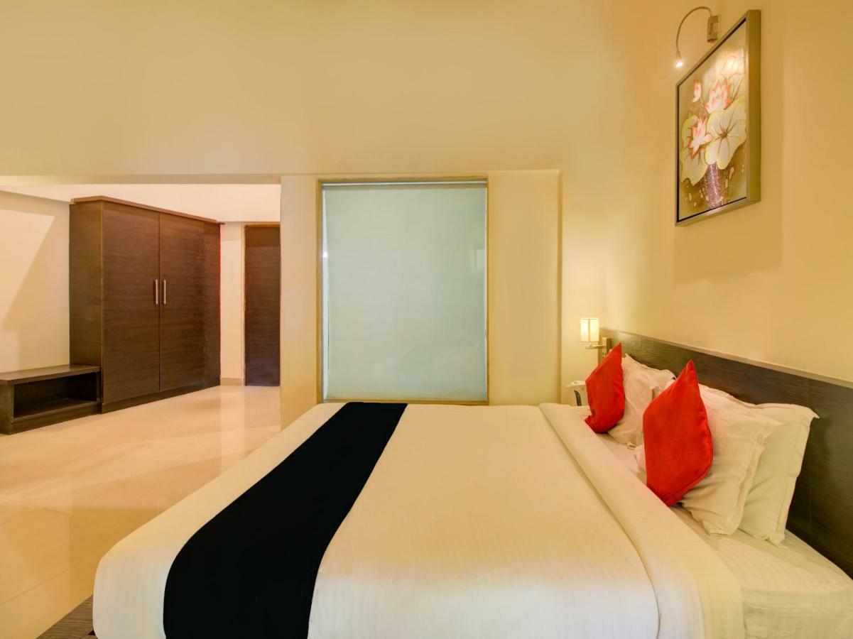 Capital O 36727 Plush Retreat Dive Bagian luar foto